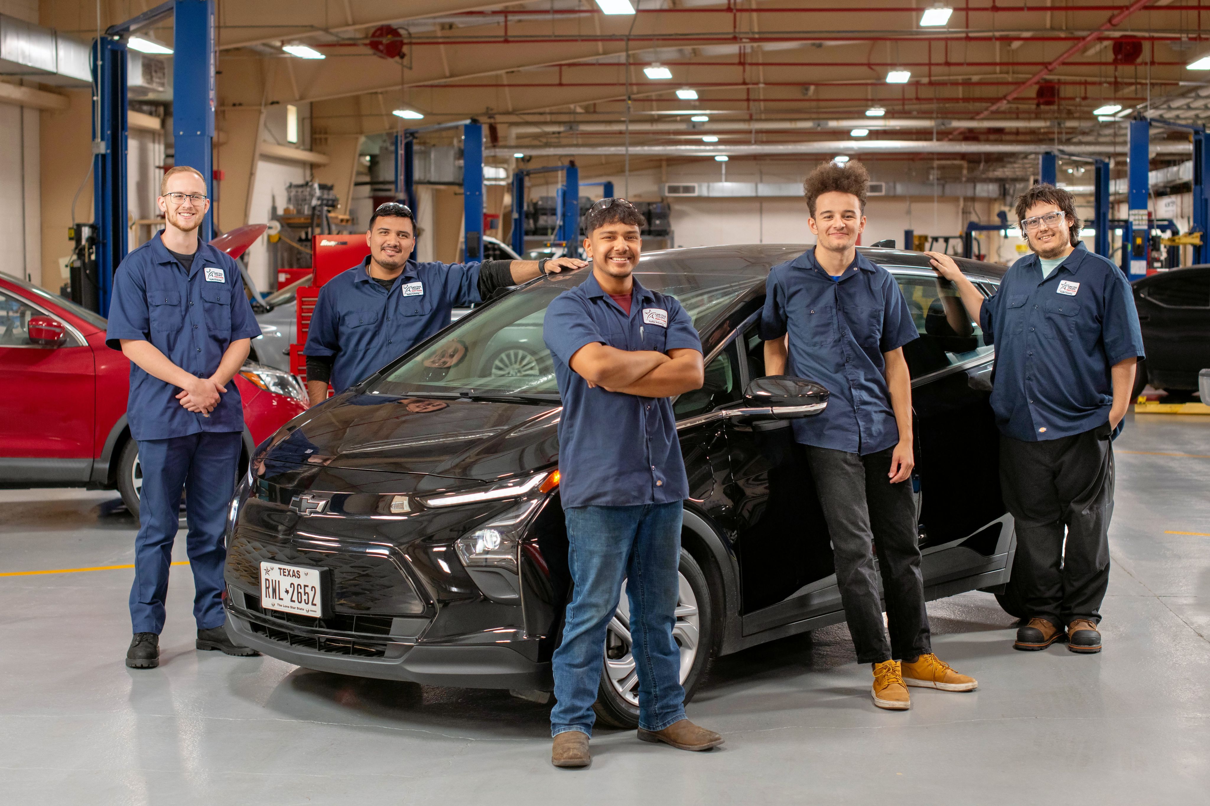 LSC Students in front of EV